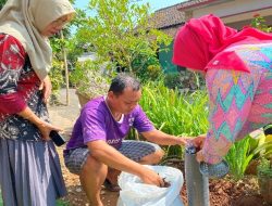 Cegah Banjir dengan Pembuatan Biopori di Kelurahan Jatirejo Semarang oleh Tim Pengabdian FMIPA UNNES