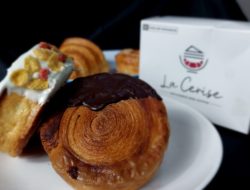 Cromboloni Yang lagi Viral ada di  La Cerise Semarang