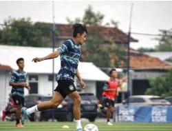 PSIS Semarang Sudah Kembali Berlatih dan Dilatih Oleh M. Ridwan