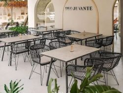 Taman Air Cafe & Eatery emarang, Nongkrong Asyik dengan Suasana Menarik