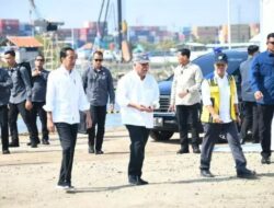 Presiden Jokowi Tinjau Pengendalian Banjir dan Rob serta Penataan Kawasan Kampung Nelayan di Semarang