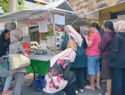 Es Ce Hun Tiau Kuliner Viral di Semarang, Pengunjung Rela Antri Panjang