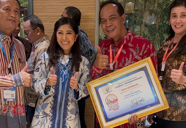 pemkot semarang raih smart city