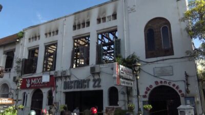 resto sego bancakan semarang terbakar