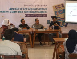 gempuran informasi digital pentingnya berita berimbang