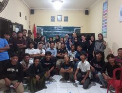 tim, pengabdian masyarakat unnes melakukan pembinaan kepada karang taruna Desa Keji, Ungaran Barat, Semarang