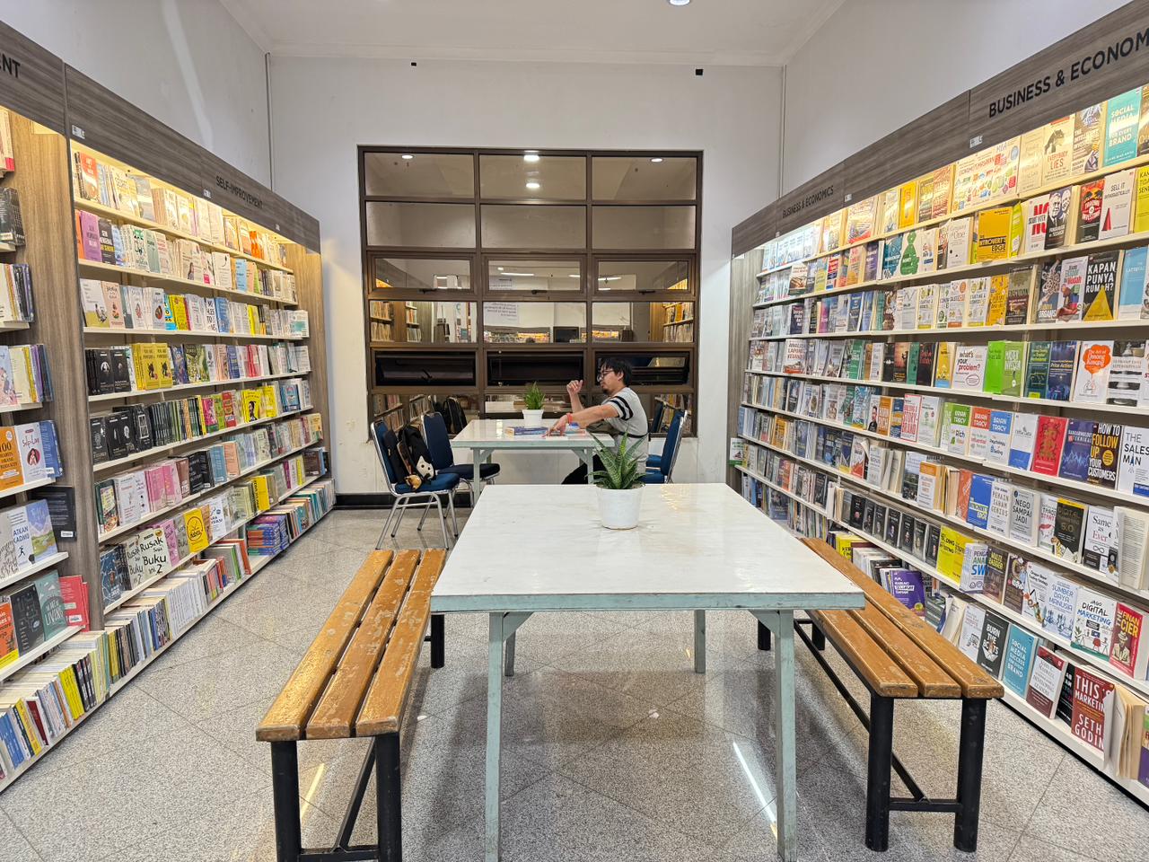 spot baru gramedia semarang