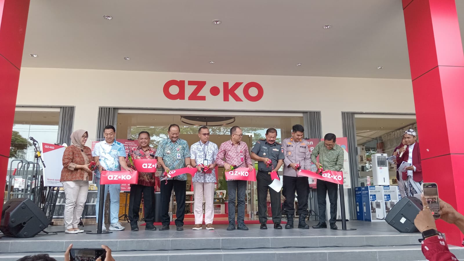azko resmikan gerai kelimanya di Ngaliyan Semarang