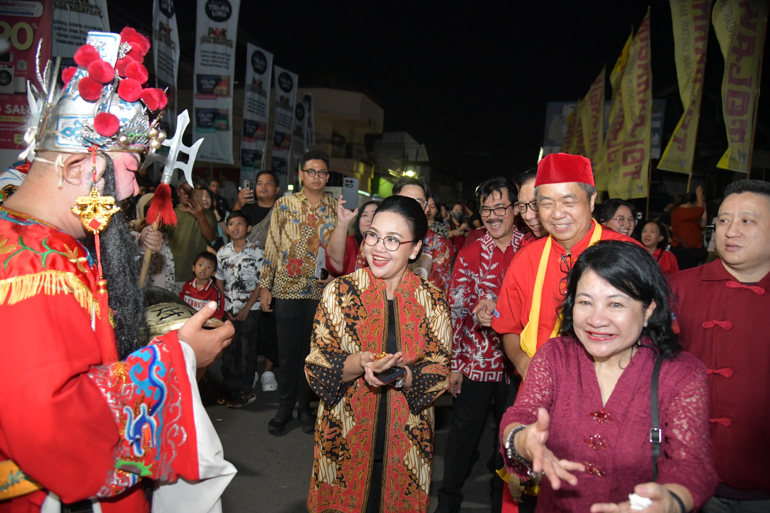 Gelar Tuk Panjang Pasar Imlek