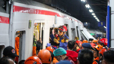 Upadate Kecelakaan Kereta Bekasi Timur: 14 Orang Meninggal 84 Korbal Luka-Luka