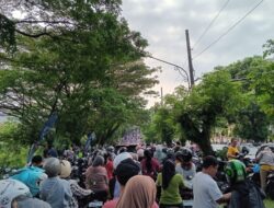 Warga Gagal Saksikan Balon Udara Akibat Macet Parah di Jalan Undip