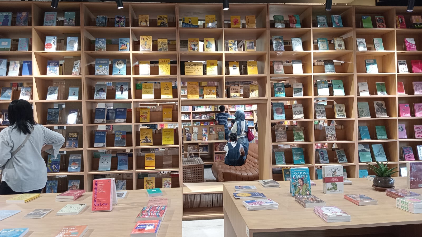 Koleksi Buku Gramedia Jalma Semarang