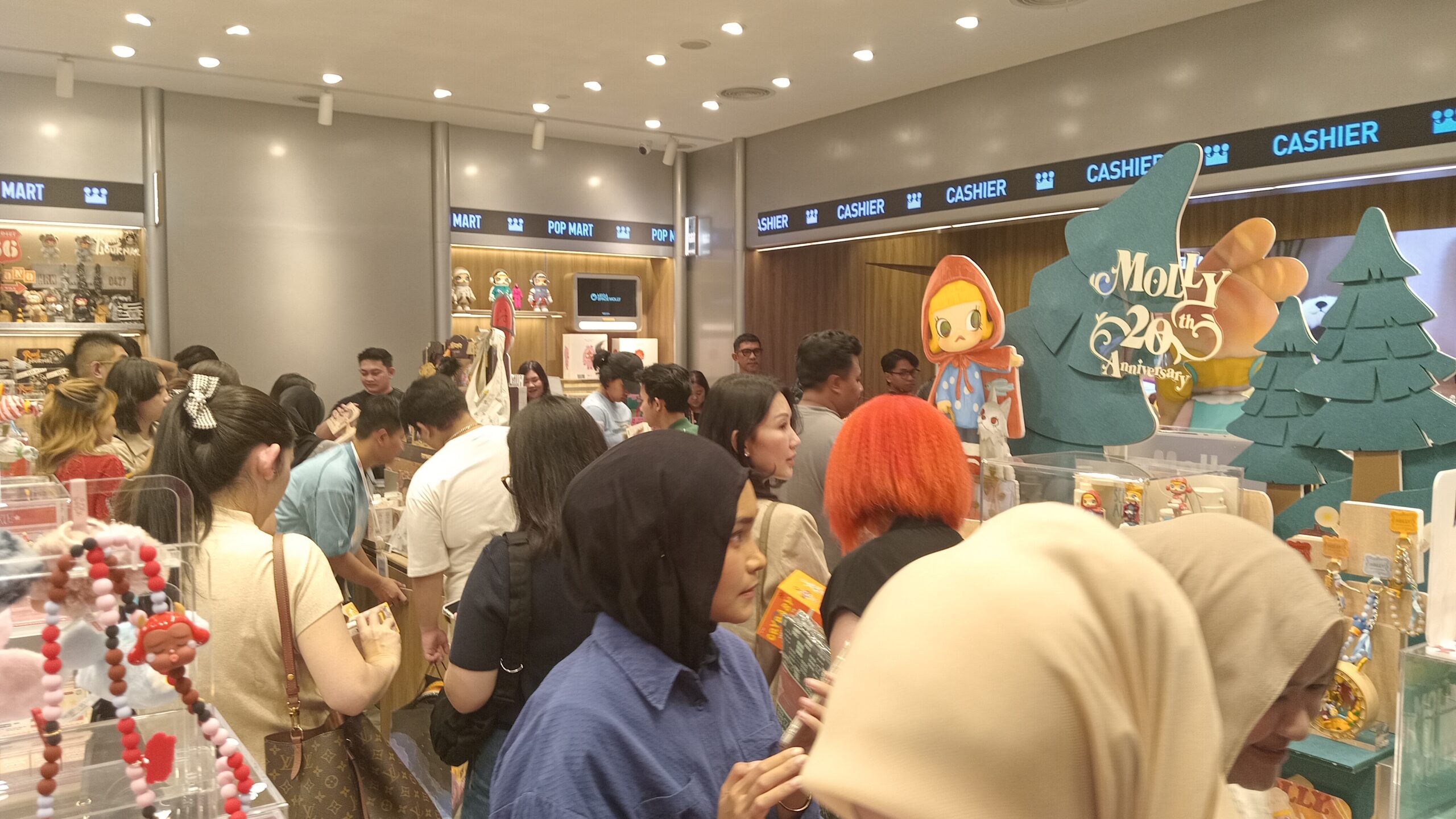 pembukaan POP MART di mall 23 semarang