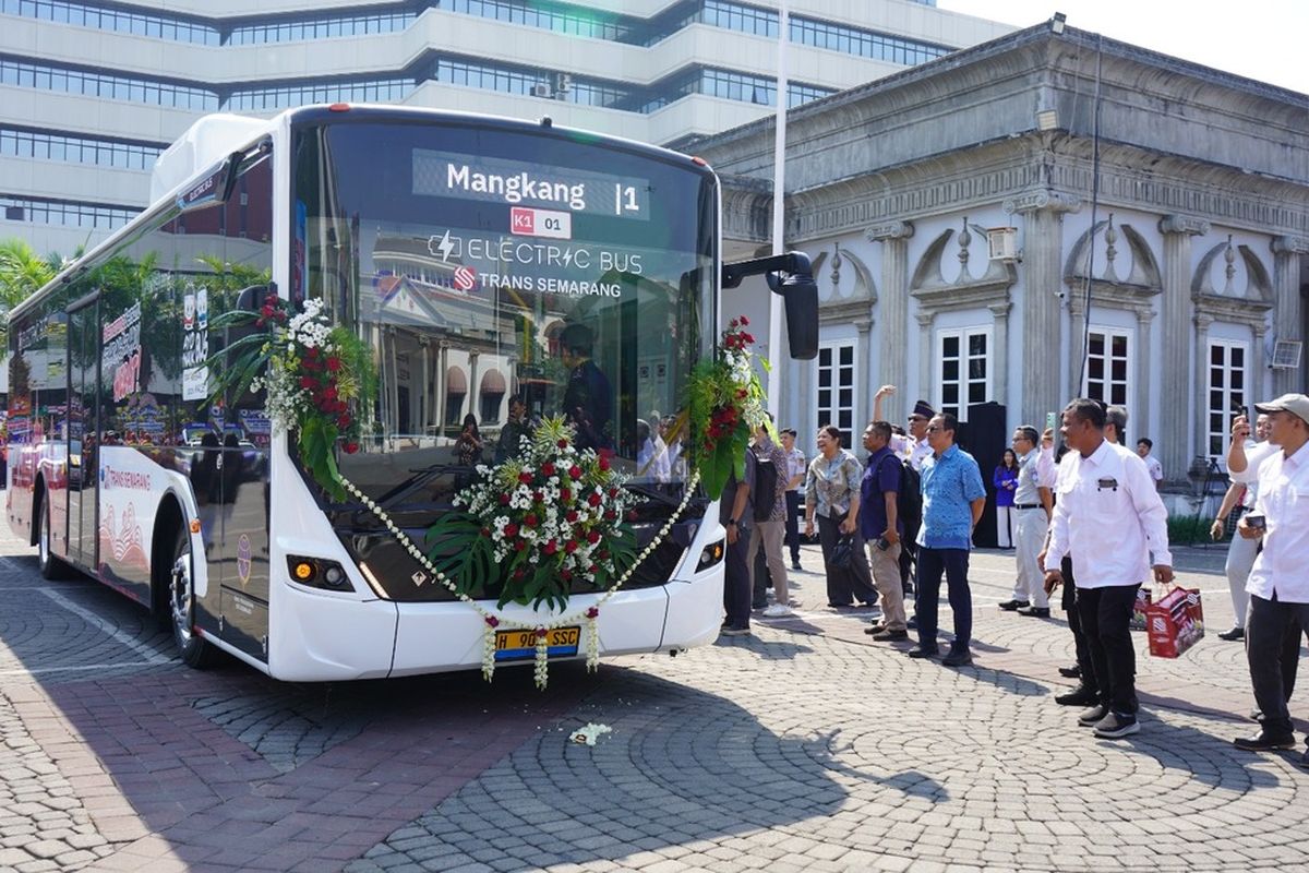 Bus Listrik Semarang Koridor 1 Mangkang - Penggaron Resmi Beroperasi Penuh
