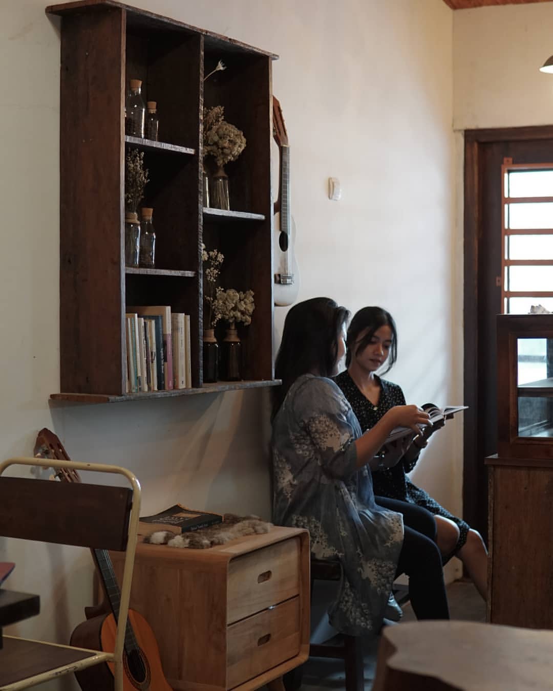 Pygmy Owl Coffee Tempat Ngopi Santai Sambil Baca Buku