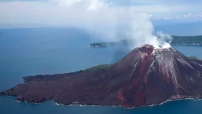 Erupsi Gunung anak Krakatau