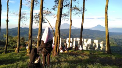 Wisata lam bnatir hills semarang