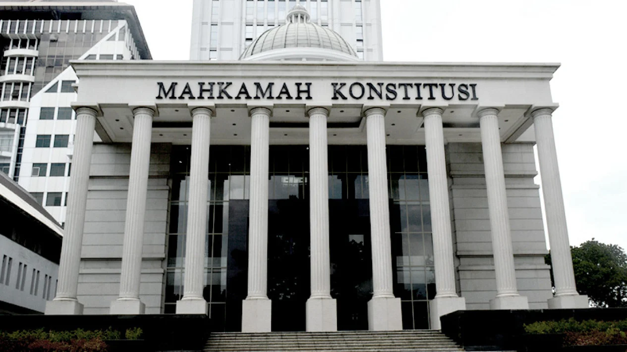 MK Tolak Gugatan Ijazah Gibran