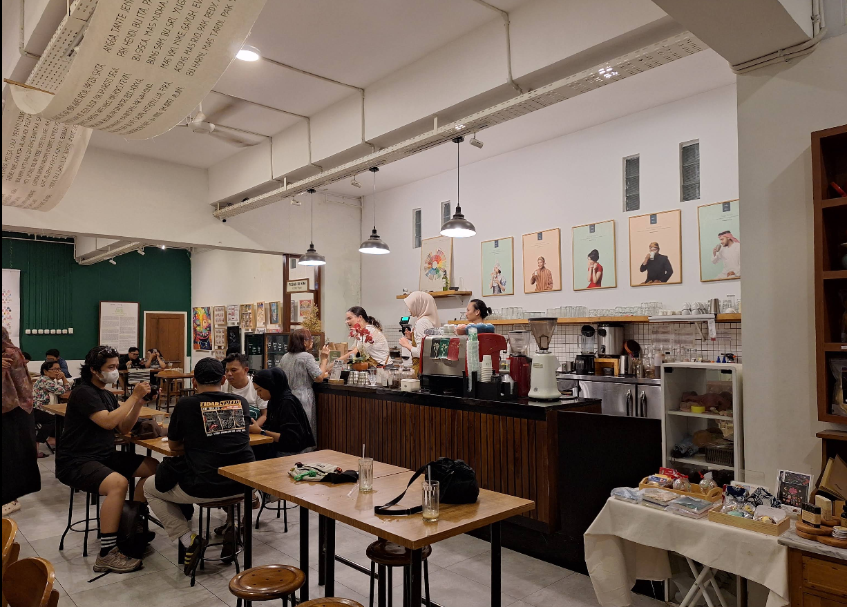 Hidden Gems Coffee shop di Kota Lama semarang