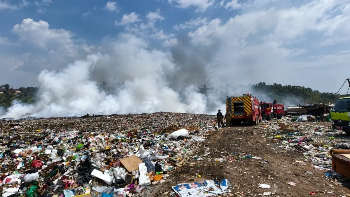 Kebakaran TPA JAtibarang Jadi Perhatian PWali Kota semarang